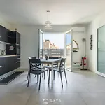 Апартаменты Modern 2br Retreat In - Bright & Quiet