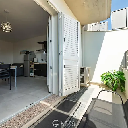 Modern 2br Retreat In - Bright & Quiet דירה *