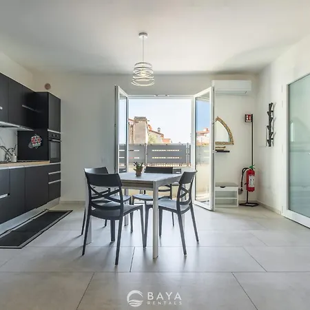 דירה Modern 2br Retreat In - Bright & Quiet