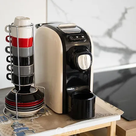 Modern 2br Retreat In - Bright & Quiet Lägenhet Pula