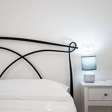 Modern 2br Retreat In - Bright & Quiet דירה *